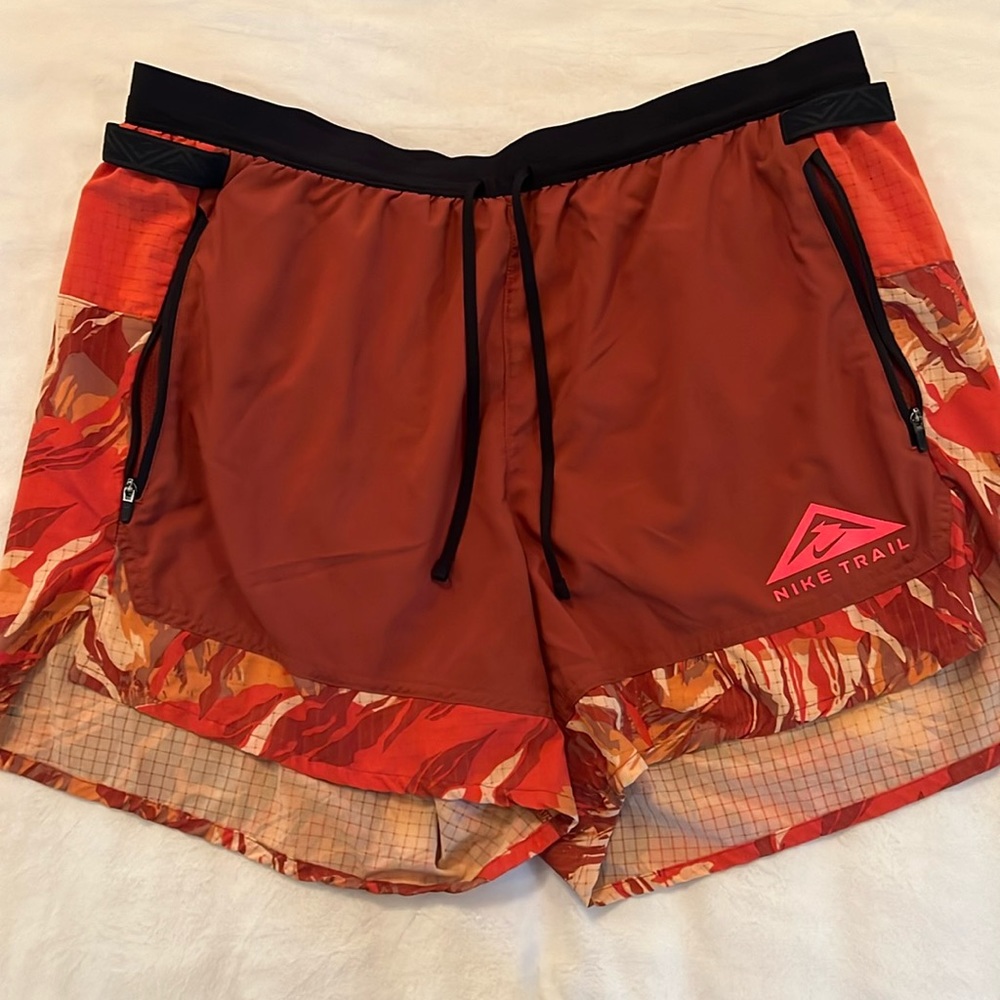 NIKE TRAILS SHORTS